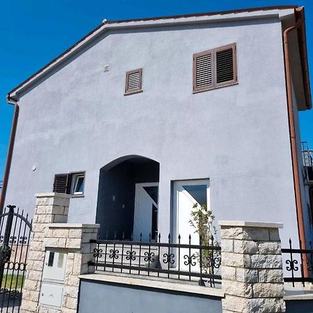 Frida Pula Exterior photo